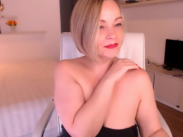 Tilly-Eliot Live Sex December 17, 2025