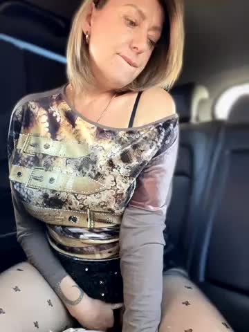 Milena-MilfaXXX Live Sex December 13, 2025