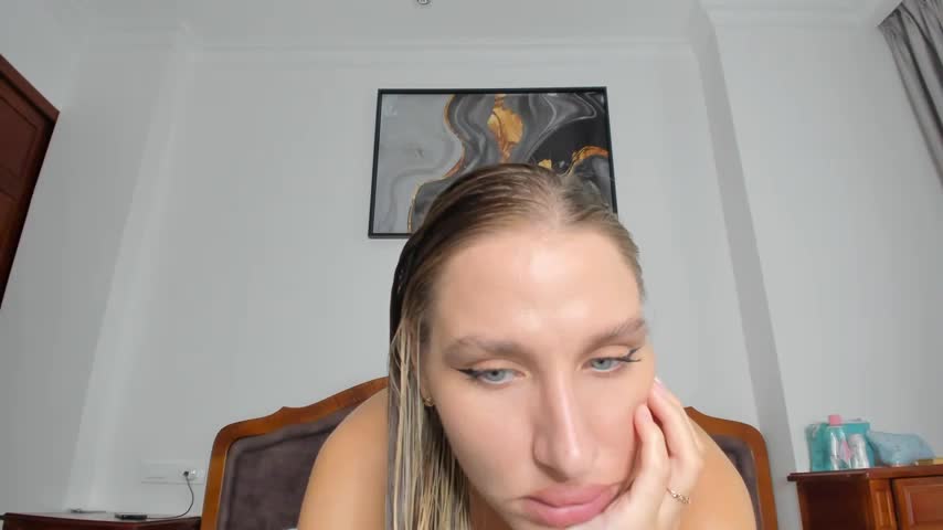 SofiClimbing Live Sex 2025.11.17