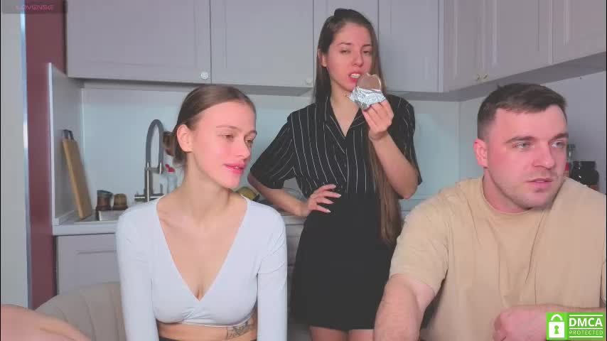 ihavepaws33 Live Sex December 13, 2025