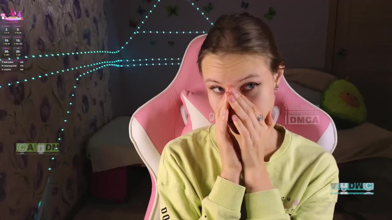 Armura Live Sex December 17, 2025