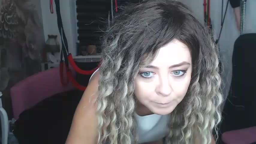 MISSwithDOLLS Live Sex December 15, 2025