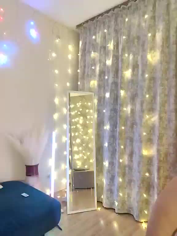 Kirakedi Live Sex December 13, 2025