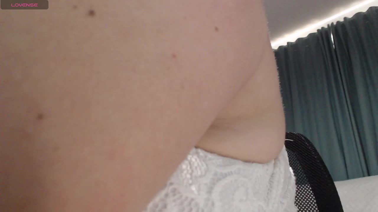 naturalmoommy Live Sex December 14, 2025