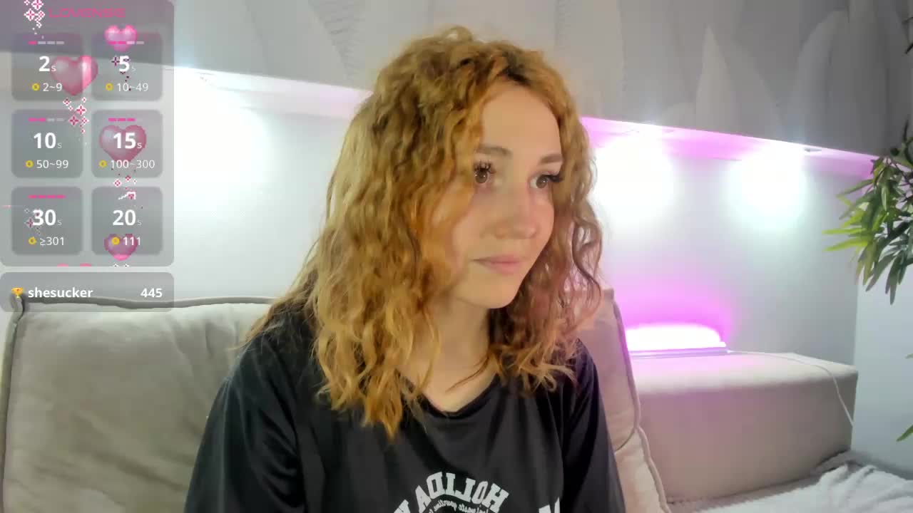 Luna-Go1d Live Sex December 17, 2025