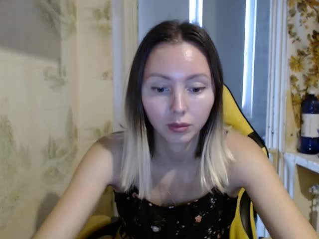 AliceSmiles Live Sex November 17, 2025