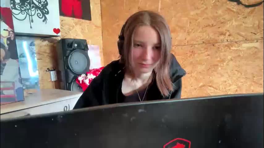 samdenafo Live Sex November 18, 2025