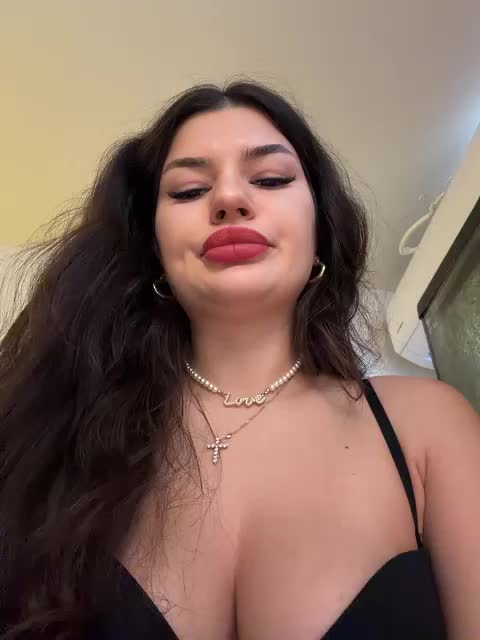 -MaybeBaby- Live Sex December 17, 2025