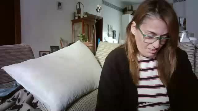 lolahueso Live Sex December 17, 2025