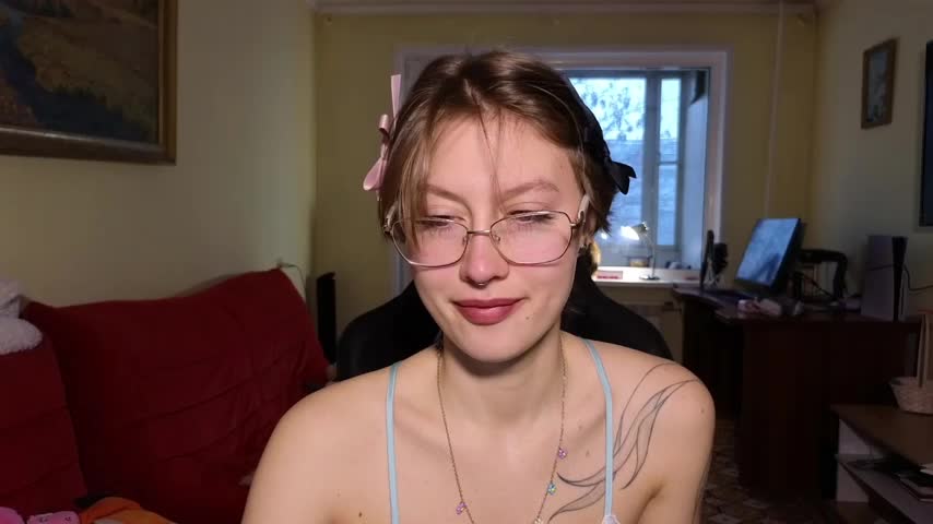 MalvinaBlum Live Sex December 13, 2025