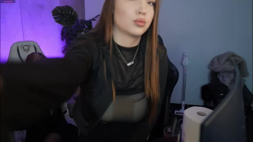 kira0541 Live Sex December 17, 2025