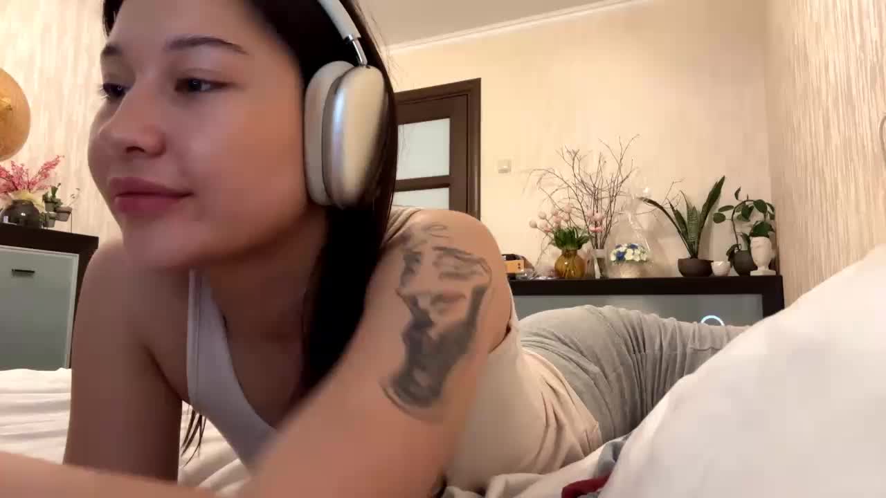 LakishaYanish Live Sex 2025.11.18