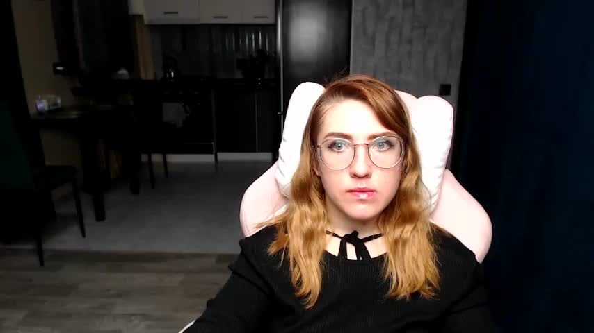 Reginasmilee Live Sex December 17, 2025