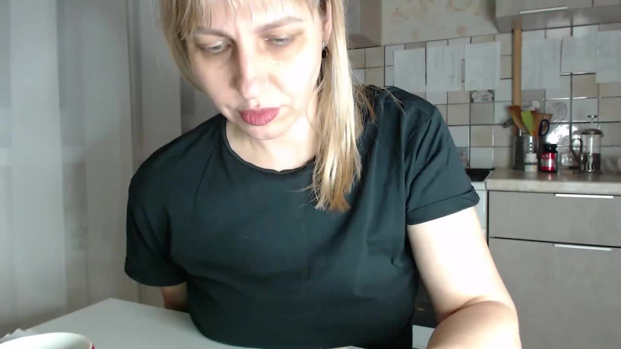 Karmella Live Sex November 17, 2025