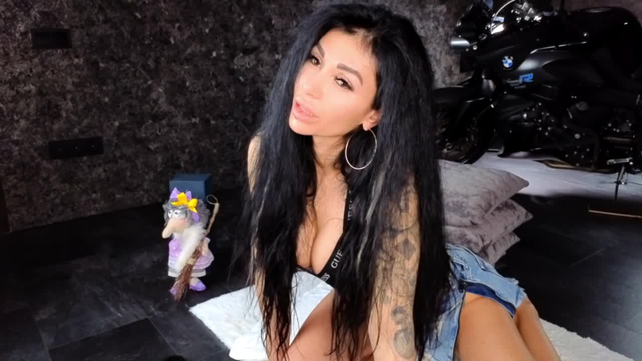 -BABAYAGA- Live Sex December 13, 2025