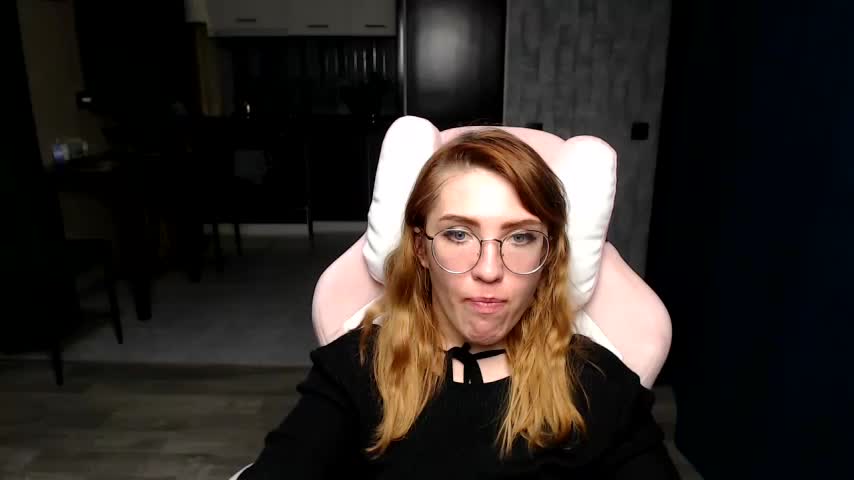 Reginasmilee Live Sex December 17, 2025