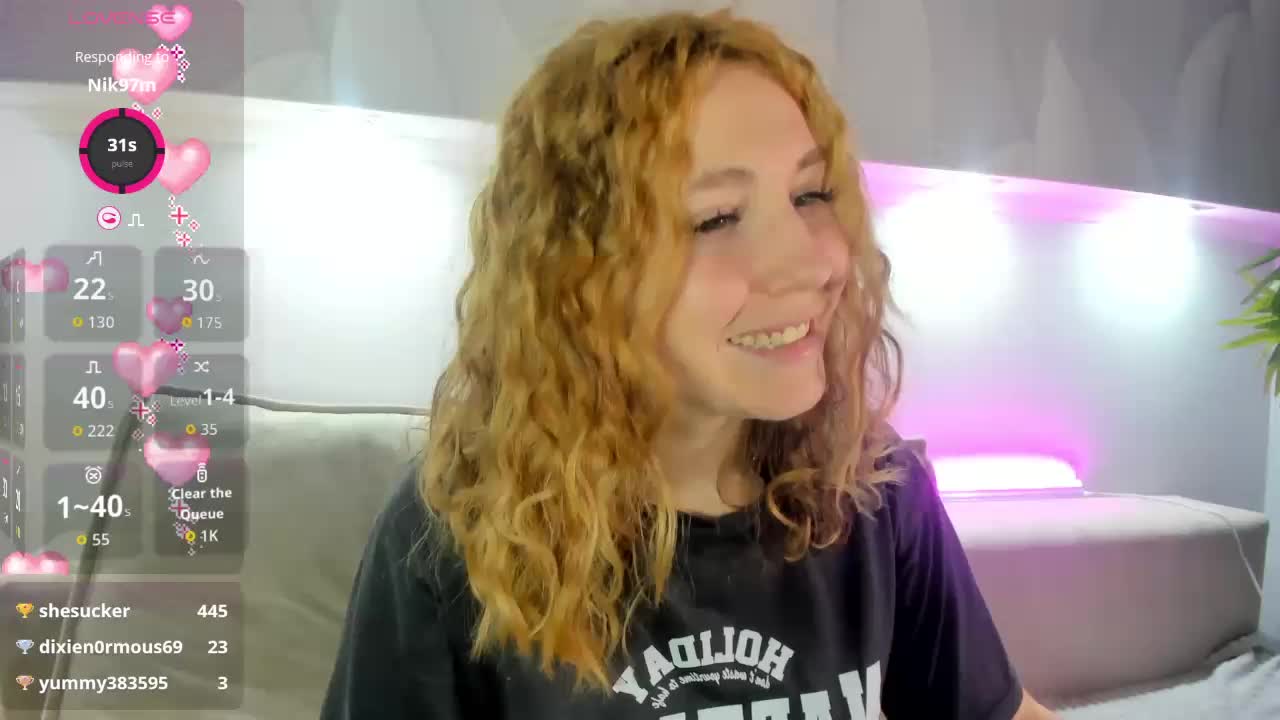 Luna-Go1d Live Sex December 17, 2025