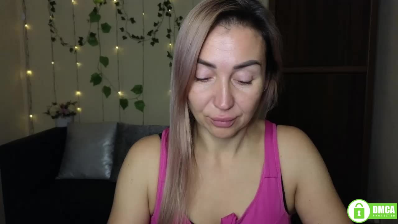 Jullyblondkiss Live Sex December 13, 2025