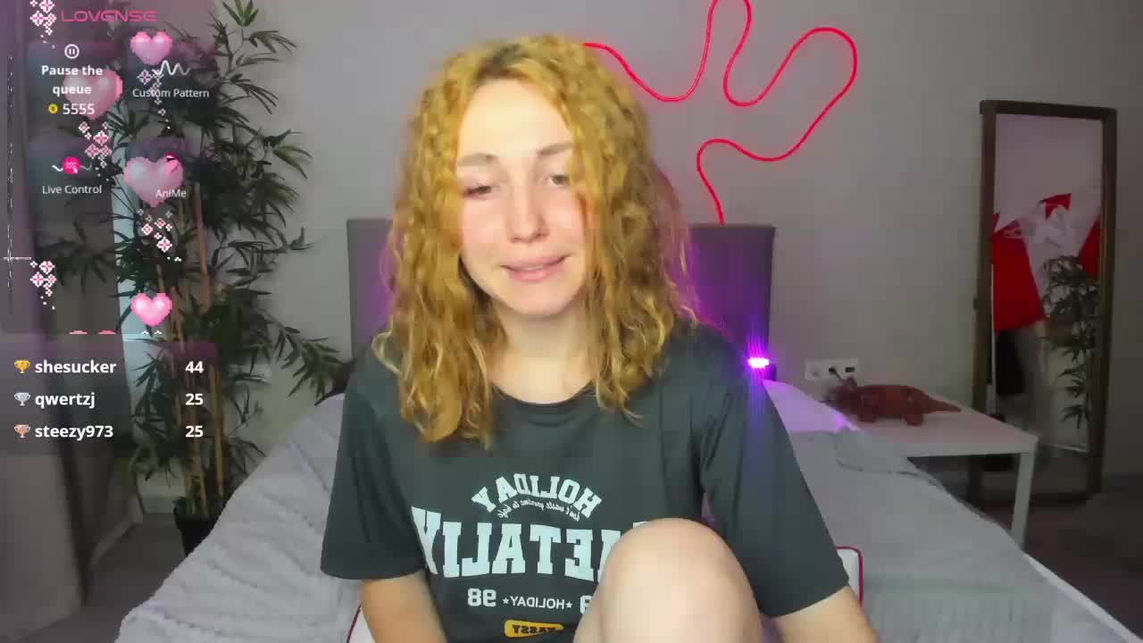 Luna-Go1d Live Sex December 17, 2025