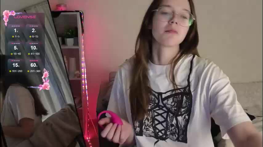 tofummuch Live Sex 2025.11.19