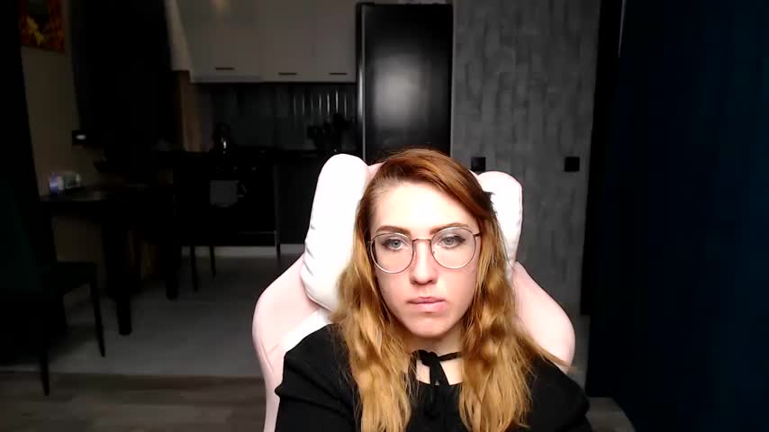 Reginasmilee Live Sex December 13, 2025