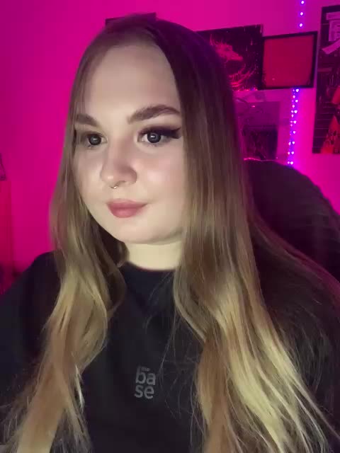 Greeenfriends6969 Live Sex December 13, 2025