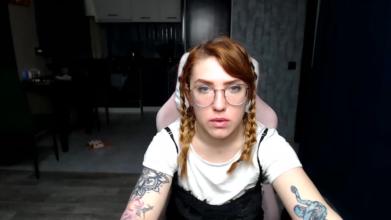 Regimasmile Live Sex December 13, 2025