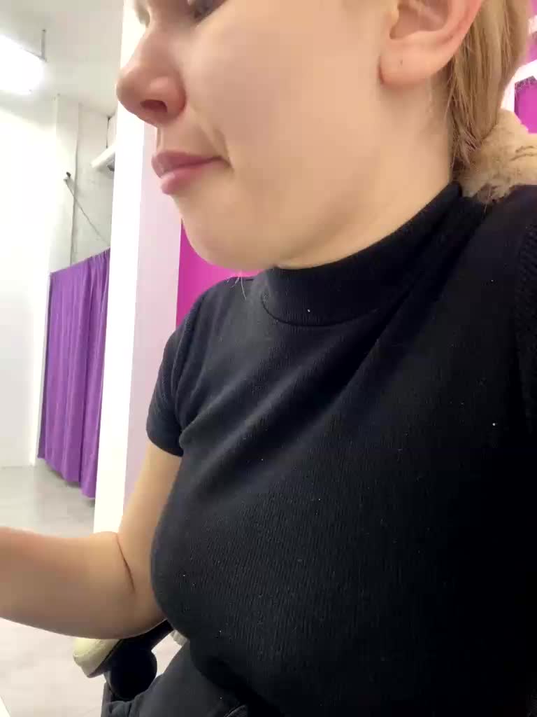 VikaAndMilana Live Sex December 13, 2025