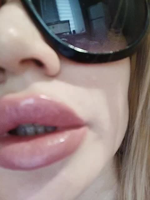 Milka_Milf Live Sex November 19, 2025