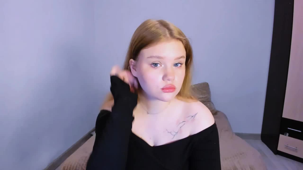 Lasey Live Sex December 17, 2025