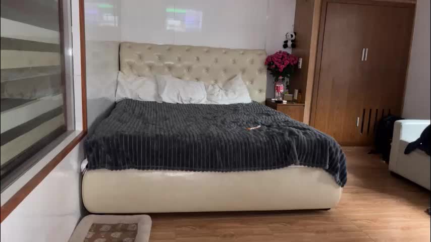 mia_floo Live Sex December 12, 2025
