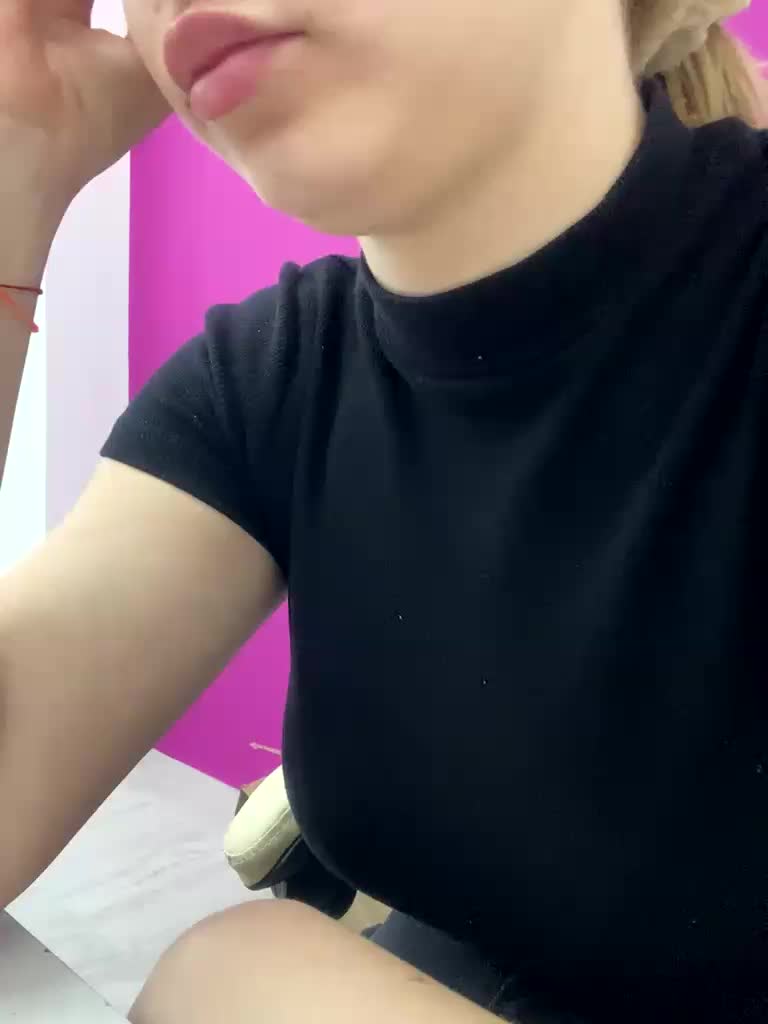 VikaAndMilana Live Sex December 13, 2025