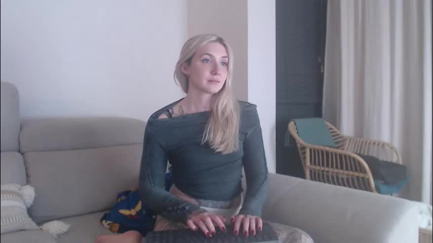 tattoobbgirl Live Sex December 13, 2025