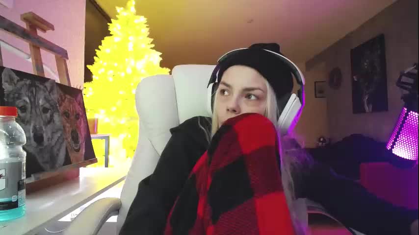 tinykylie Live Sex December 17, 2025