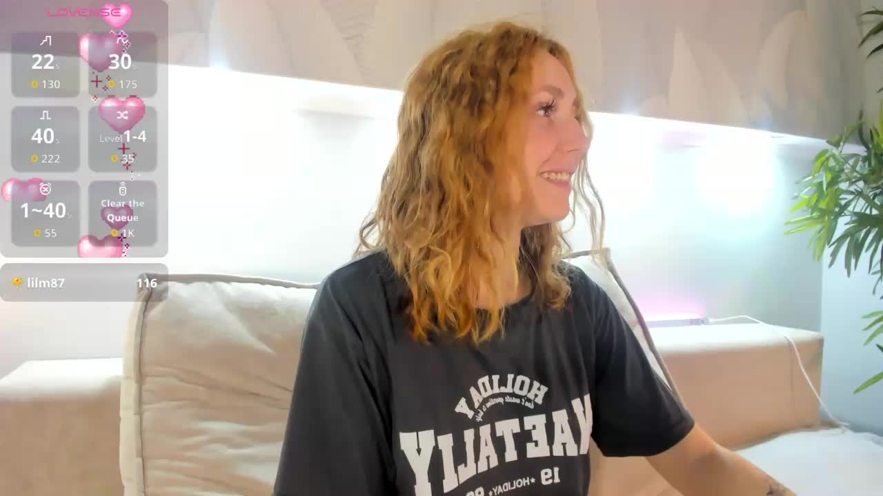 Luna-Go1d Live Sex December 17, 2025