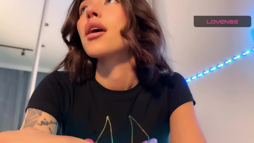 ellie_miu Live Sex November 21, 2025
