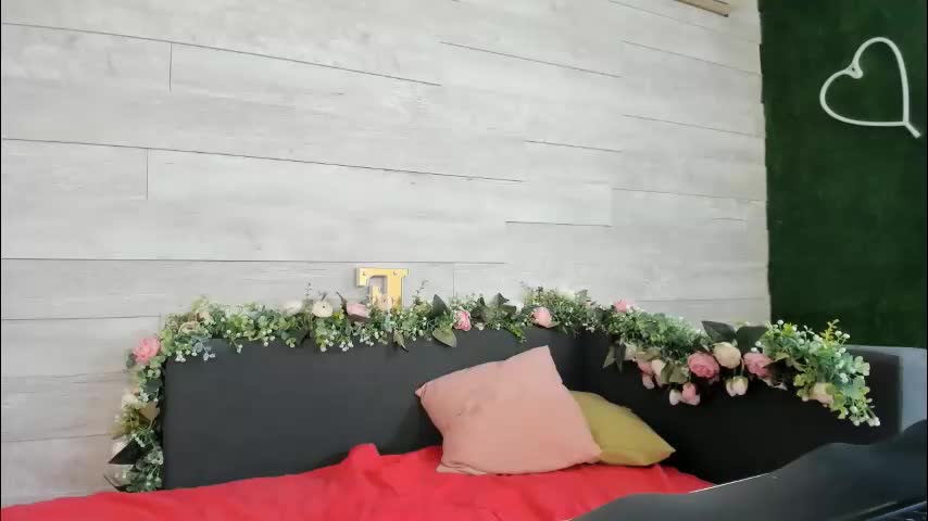 hugeboobserin Live Sex December 13, 2025