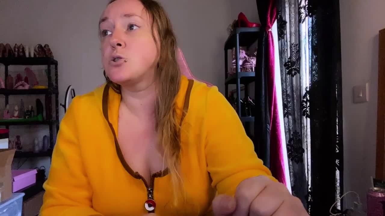 NylonQueen Live Sex December 13, 2025