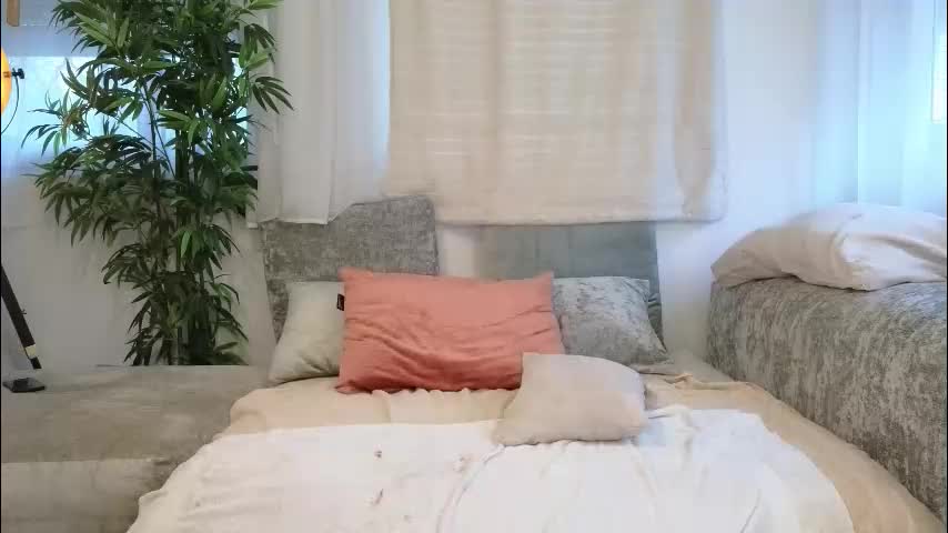 malenahot525 Live Sex December 13, 2025