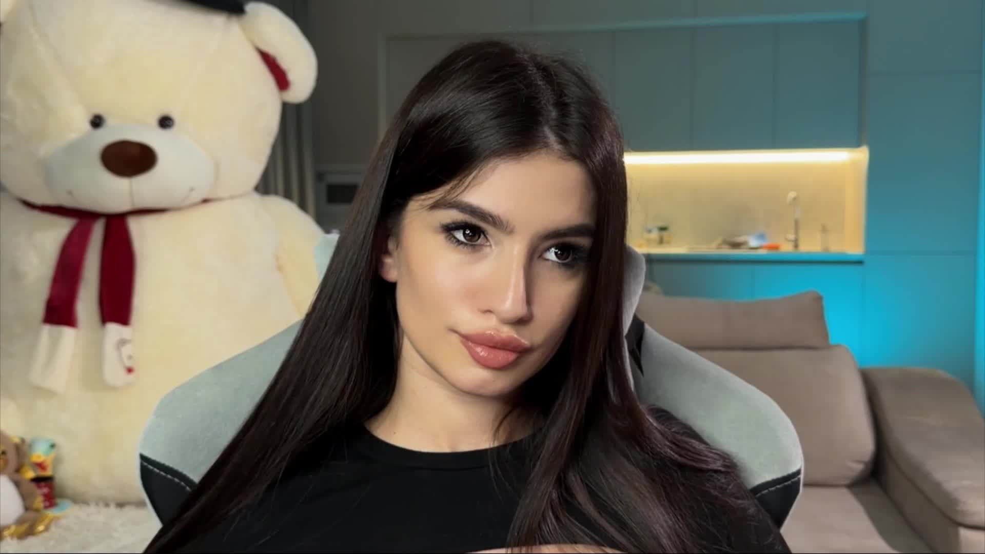 Sofi-Mi Live Sex December 13, 2025