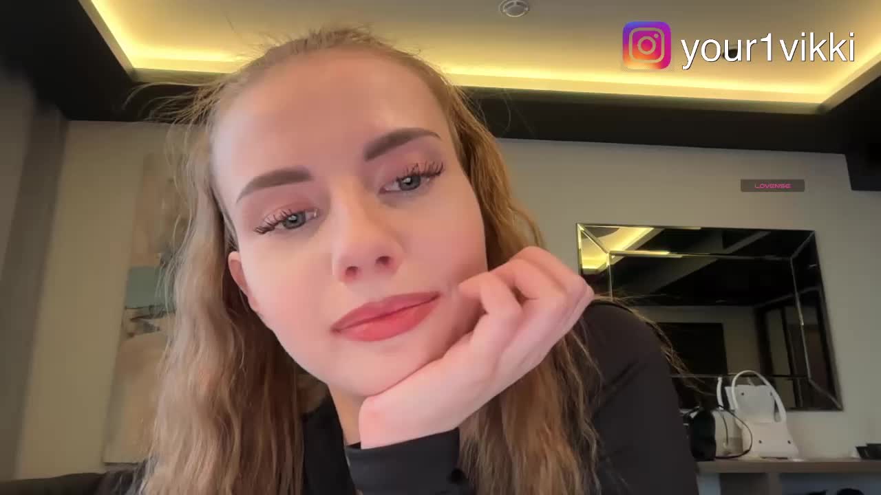 VikkiExtraCheese Live Sex December 13, 2025