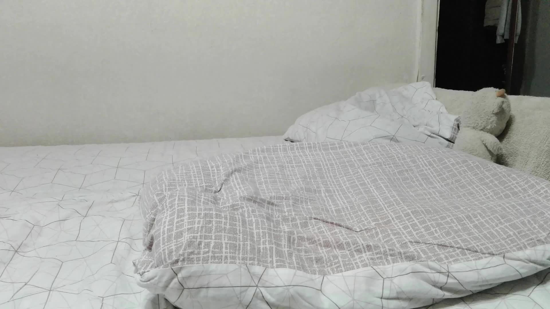 Lyalya7771 Live Sex December 17, 2025