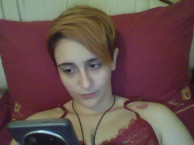 Hotredhead01 Live Sex December 13, 2025