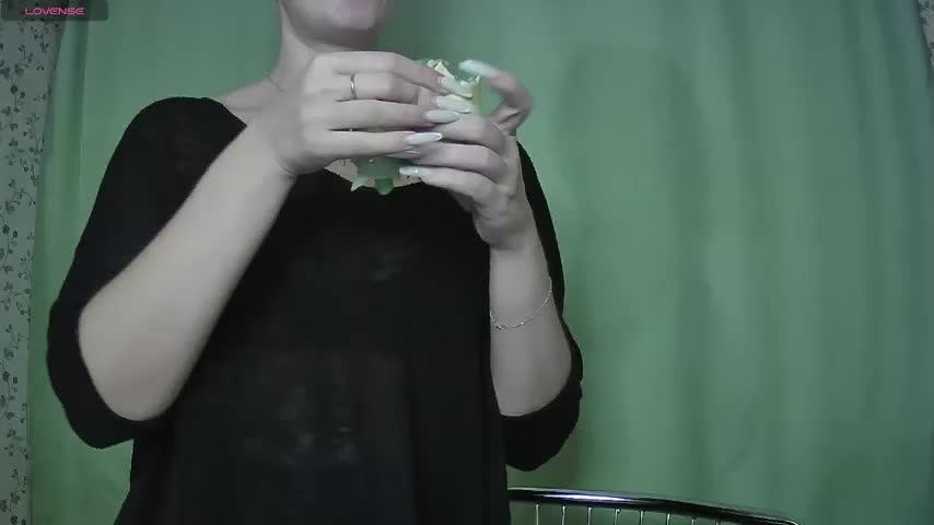 MamaKoska Live Sex December 13, 2025