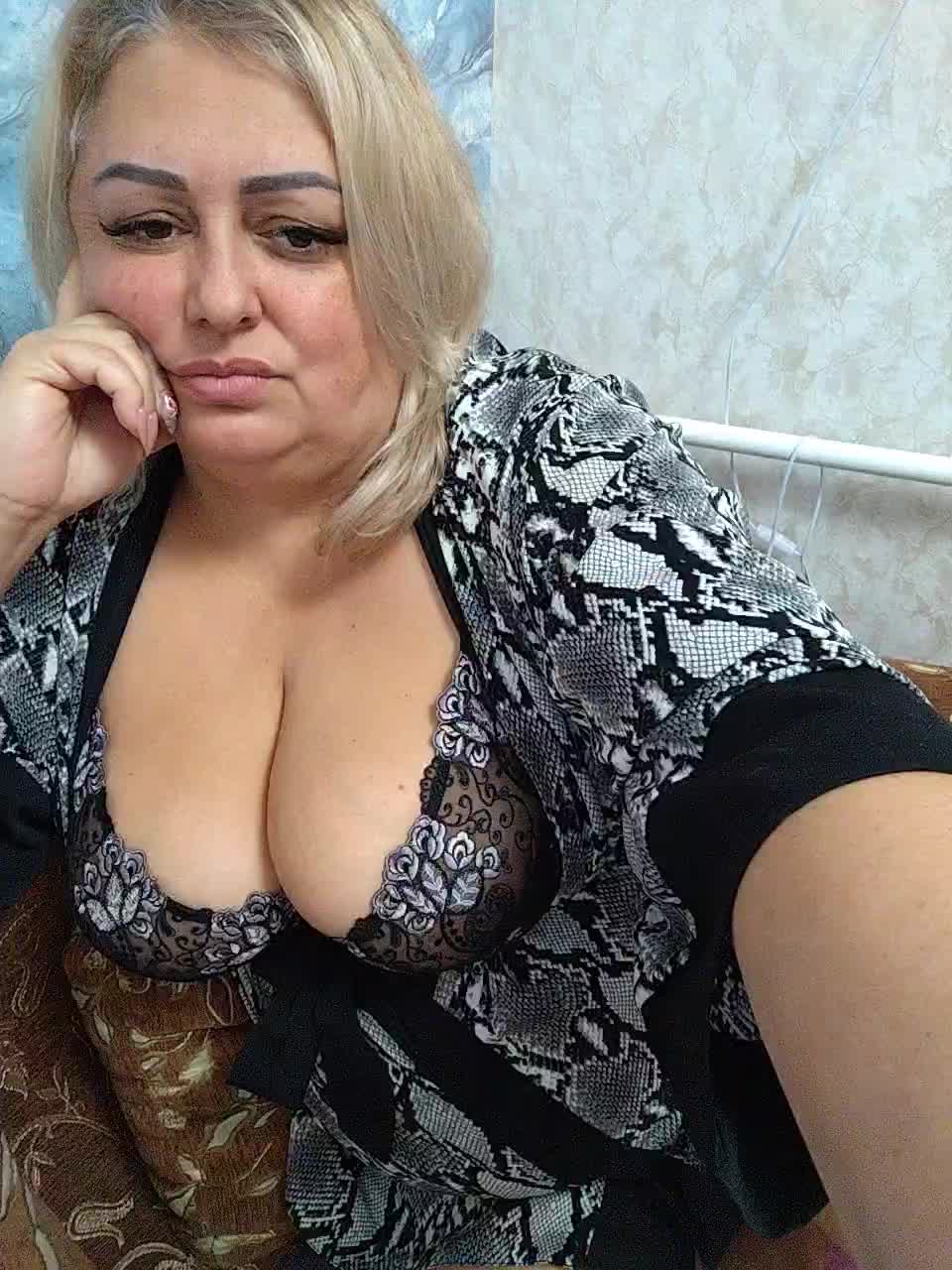 BigMilf Live Sex December 14, 2025