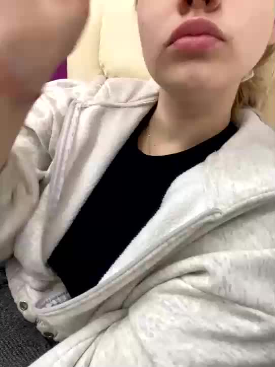 VikaAndMilana Live Sex December 13, 2025