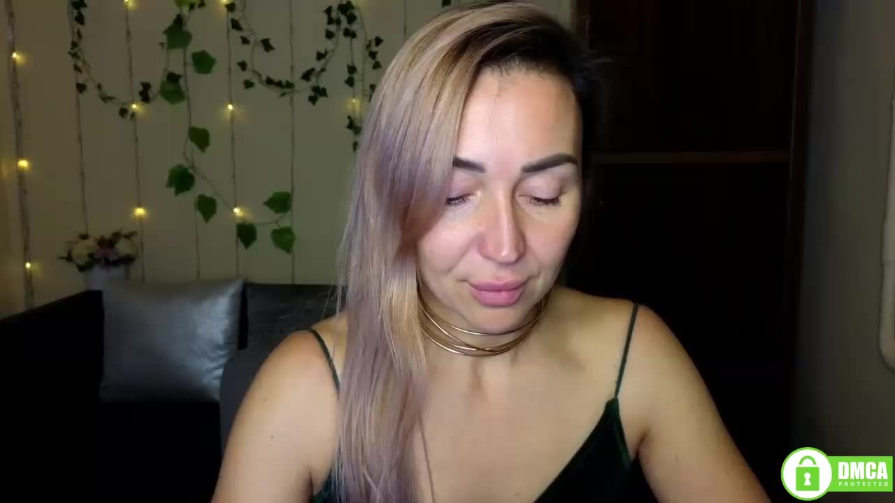 Jullyblondkiss Live Sex December 13, 2025