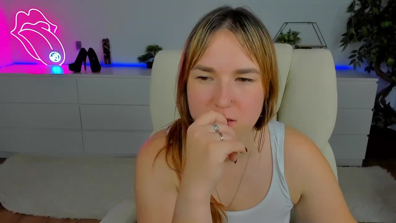 SofiiDarling Live Sex December 14, 2025