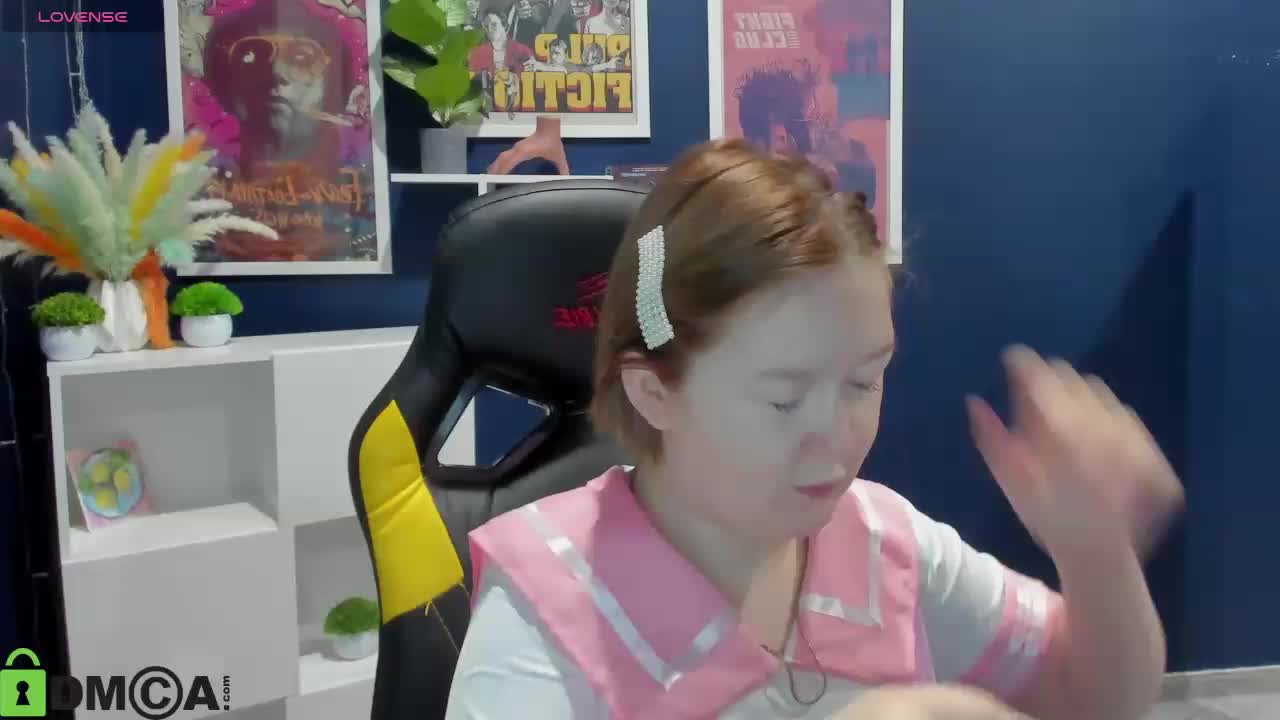 Sara-Moor Live Sex December 12, 2025