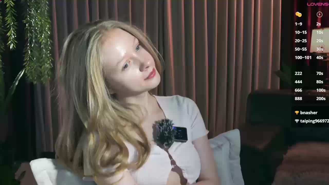 MiaVebes Live Sex December 13, 2025